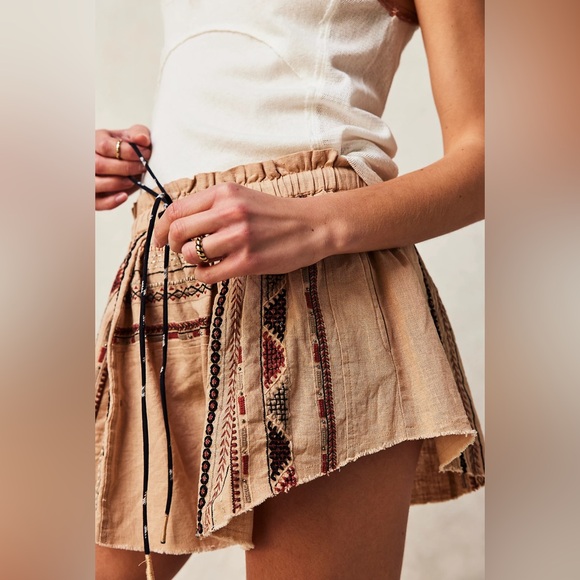 NWOT Free People Undertow Embroidered Shorts - Picture 3 of 9